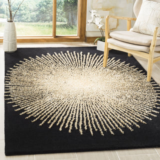 Safavieh Soho 655 Black/Beige Area Rug Room Scene