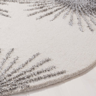 Safavieh Soho Soh712 Ivory/Silver Area Rug Detail