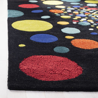 Safavieh Soho Soh728 Black/Multi Area Rug Detail