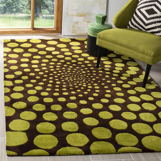 Safavieh Soho Soh766 Brown/Green Area Rug Room Scene Feature