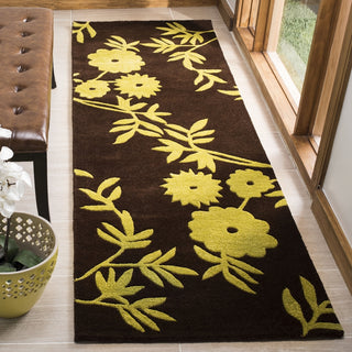 Safavieh Soho Soh774 Brown/Green Area Rug Room Scene