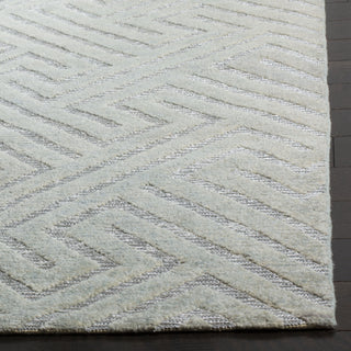 Safavieh Santa Fe STF535 Light Grey/Silver Area Rug Detail