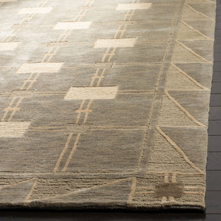 Safavieh Tibetan TB101 Sage/Tan Area Rug main image