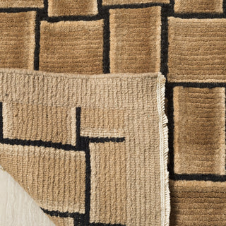 Safavieh Tibetan TB104 Taupe/Black Area Rug Backing