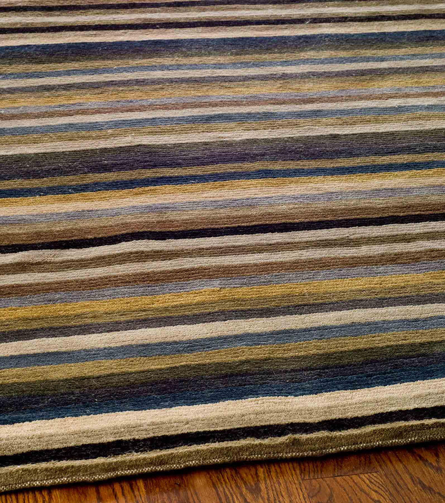 Safavieh Tibetan TB198 Navy/Black Area Rug main image