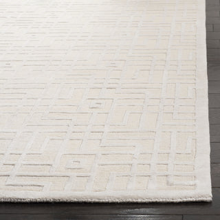 Safavieh Tibetan TB426 Pearl Area Rug Detail