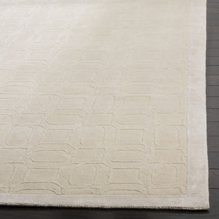 Safavieh Tibetan TB834 White Area Rug Detail