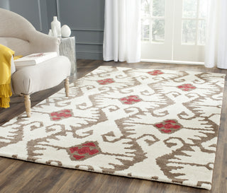 Safavieh Wyndham Wyd323 Ivory/Brown Area Rug Room Scene Feature