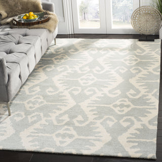 Safavieh Wyndham Wyd323 Grey/Ivory Area Rug Room Scene Feature