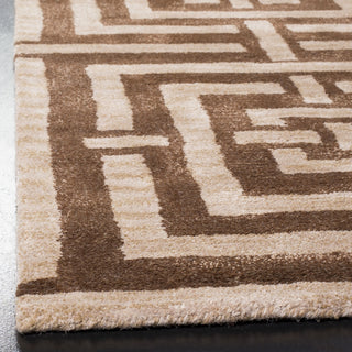 Safavieh Wyndham Euclid Brown Area Rug Detail