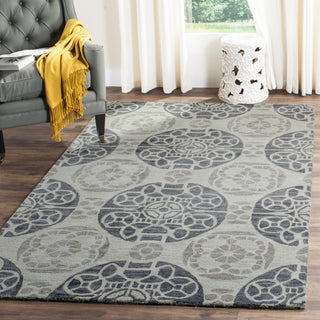 Safavieh Wyndham Irina Silver/Blue Area Rug Room Scene Feature