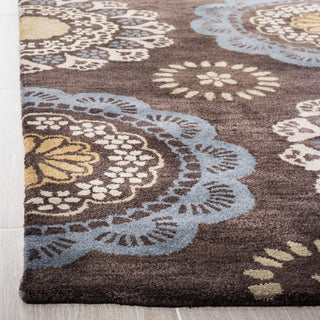 Safavieh Wyndham Wyd610 Eggplant/Multi Area Rug Detail