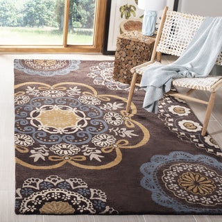 Safavieh Wyndham Wyd611 Eggplant/Multi Area Rug Room Scene Feature