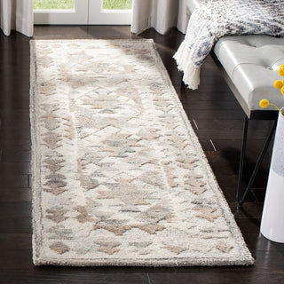 Safavieh Wyndham 804 Grey/Taupe Area Rug Room Scene