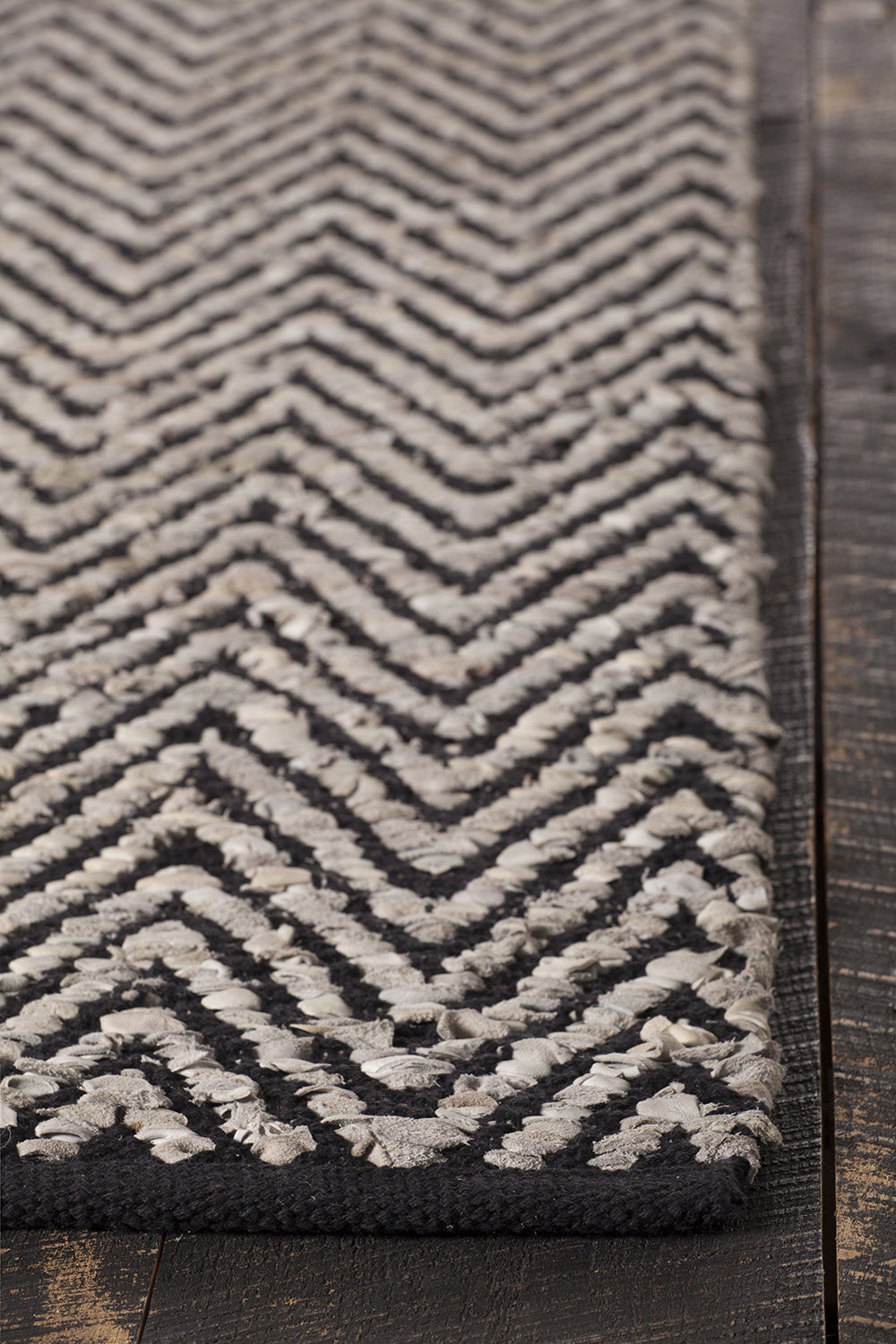 Chandra Sora SOR-40200 Area Rug Corner Shot Feature