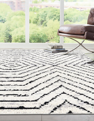 Unique Loom Tagine T-TAGN5 Black and White Area Rug Rectangle Lifestyle Image