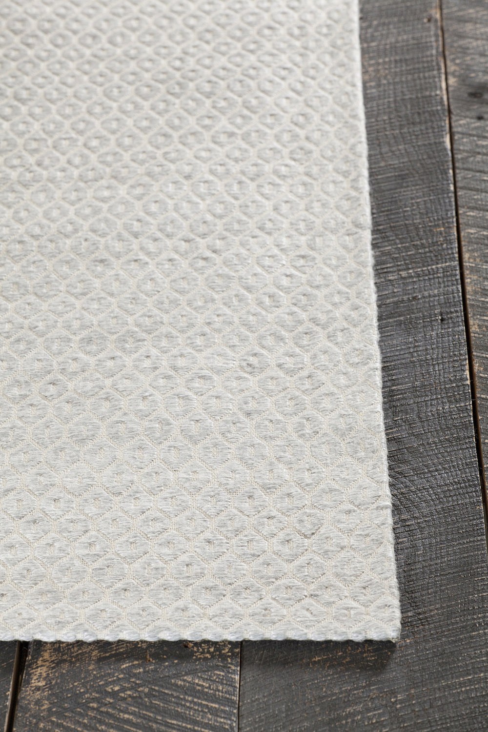 Chandra Tasha TAS-37300 Area Rug Corner Shot Feature