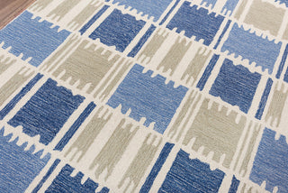 Rizzy Tetra TET102 Blue Area Rug Close Up 