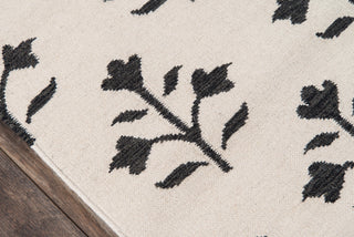 Momeni Thompson THO-6 Ivory Area Rug by Erin Gates Close up