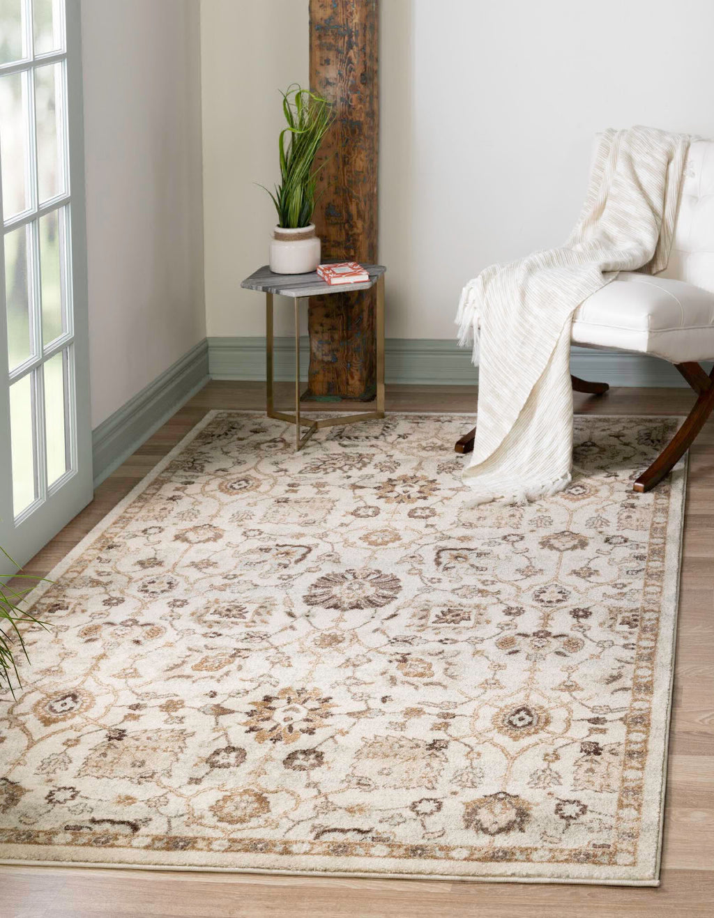 Unique Loom Tradition T-Heritage-5205a Ivory Area Rug Rectangle Lifestyle Image Feature