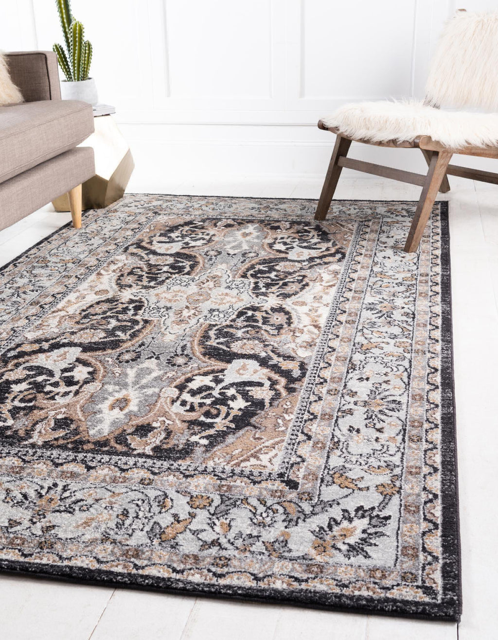 Unique Loom Tradition T-HERITAGE-5206 Charcoal Area Rug Rectangle Lifestyle Image Feature