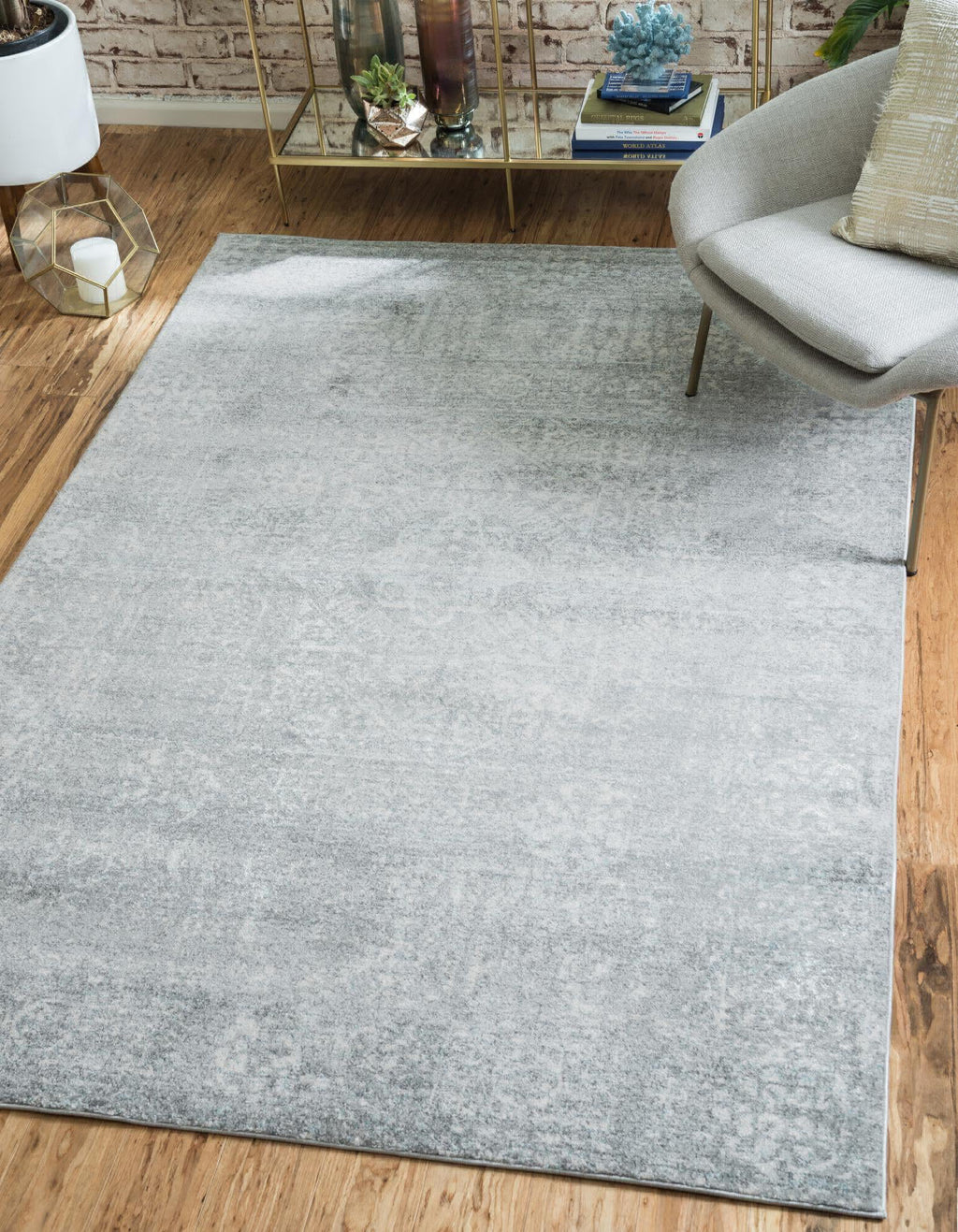 Unique Loom Tradition T-HERITAGE-5216B Silver Area Rug Rectangle Lifestyle Image Feature