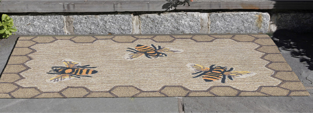 Trans Ocean Frontporch Honeycomb Bee Ivory/Cream Area Rug by Liora Manne  Feature