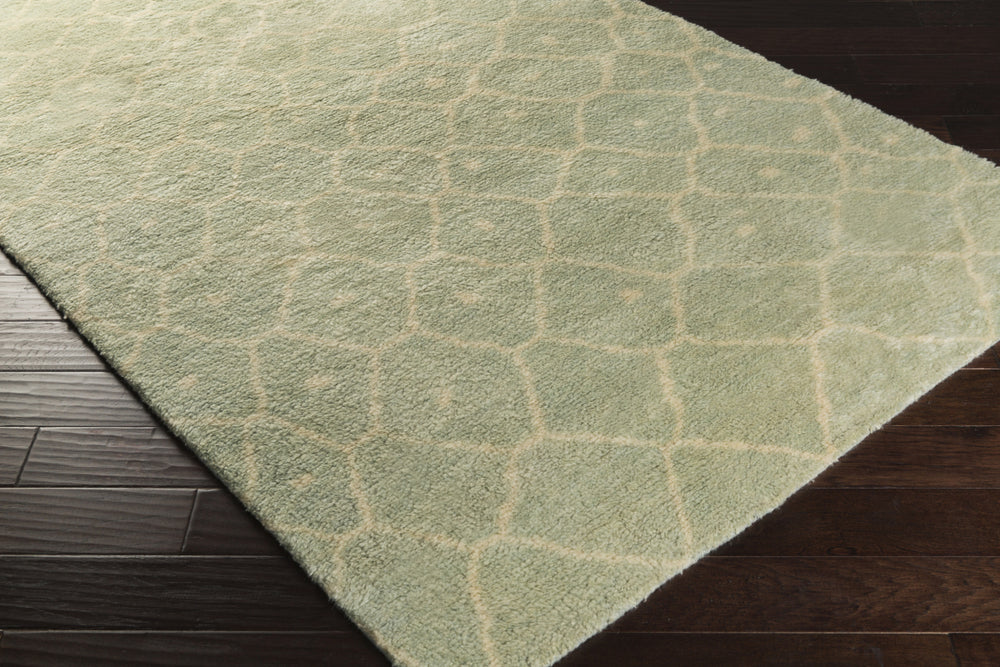 Surya Utopia UTP-9001 Area Rug 5x8 Corner Feature
