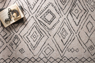 Loloi II Vance VAN-06 Dove / Charcoal Area Rug Lifestyle Image Feature