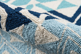 Momeni Veranda VR-56 Multi Blue Area Rug Detail Shot