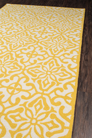 Momeni Veranda VR-59 Yellow Area Rug Corner Shot Feature