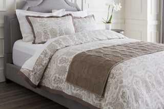 Surya Vienna VIE-2002 Neutral Bedding Bed Runner