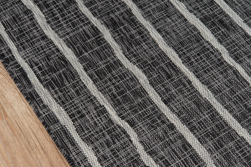 Momeni Villa VI-03 Charcoal Area Rug by Novogratz Close up Feature