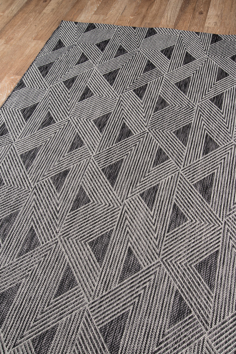 Momeni Villa VI-06 Charcoal Area Rug by Novogratz Corner Image Feature