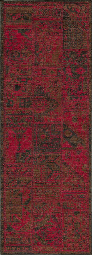 Momeni Vintage VIN-3 Raspberry Area Rug Closeup