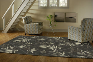 Momeni Veranda VR-04 Green Area Rug Roomshot Feature