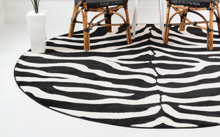 Unique Loom Wildlife T-G301A Black Area Rug Round Lifestyle Image