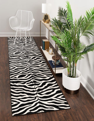 Unique Loom Wildlife T-G301A Black Area Rug Runner Lifestyle Image