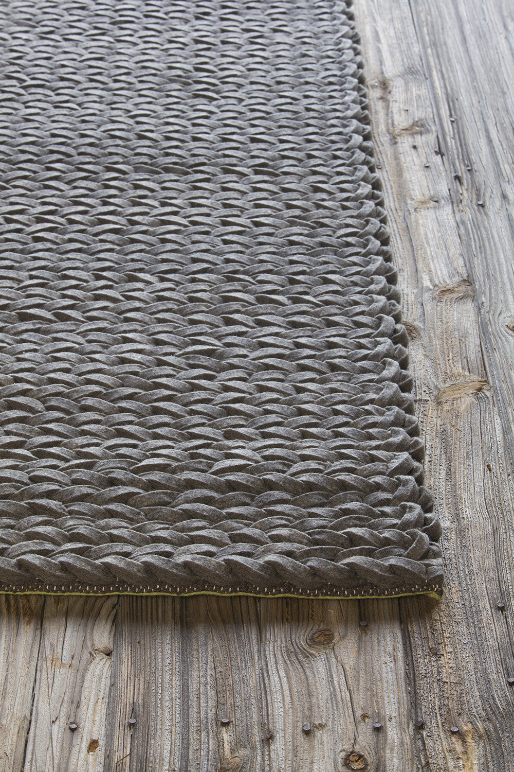 Chandra Zensar ZEN-10001 Area Rug Corner Shot Feature
