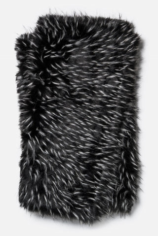 Loloi Zora T0005 Black/White Bedding main image